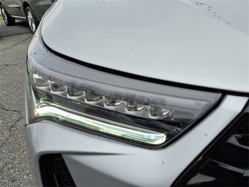 Certified 2025 Acura RDX SH-AWD w/ Advance Package image 9