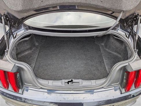 Used 2021 Ford Mustang Coupe image 7