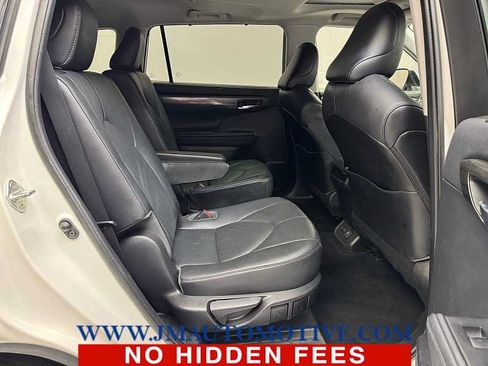 Used 2021 Toyota Highlander Limited AWD/4WD image 21