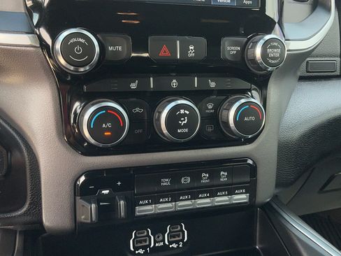 Certified 2024 RAM 3500 Big Horn AWD/4WD image 29