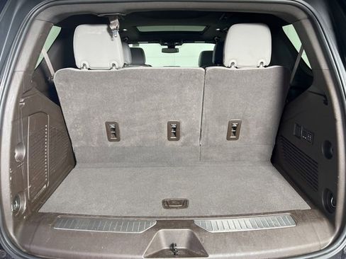 Used 2022 Chevrolet Tahoe Z71 w/ Z71 Off-Road Package image 28