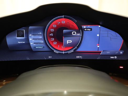 Used 2022 Ferrari SF90 Spider image 34