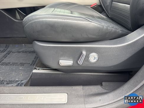 Used 2024 Lincoln Nautilus Reserve image 23