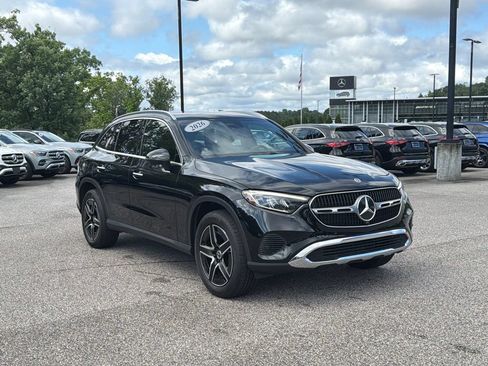 Used 2026 Mercedes-Benz GLC 300 4MATIC image 1