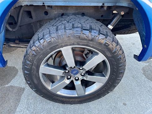 Used 2015 Ford F150 Lariat image 13