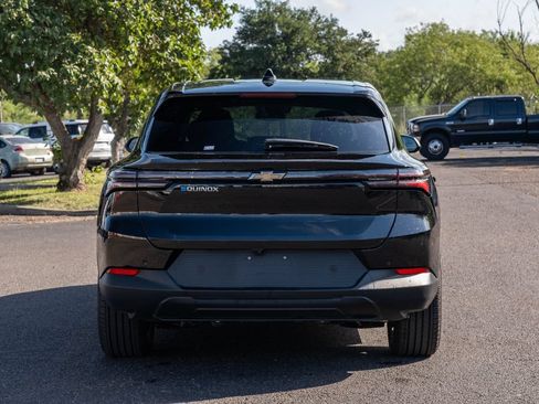 Used 2025 Chevrolet Equinox EV LT w/ Comfort Package FWD image 4