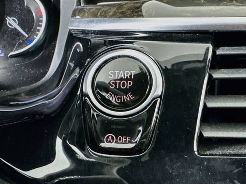 Used 2017 BMW 530i xDrive AWD/4WD image 27
