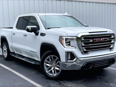 Used 2022 GMC Sierra 1500 SLT w/ SLT Premium Plus Package AWD/4WD image 2