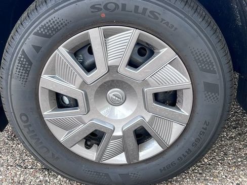 Used 2026 Nissan Kicks S FWD image 10
