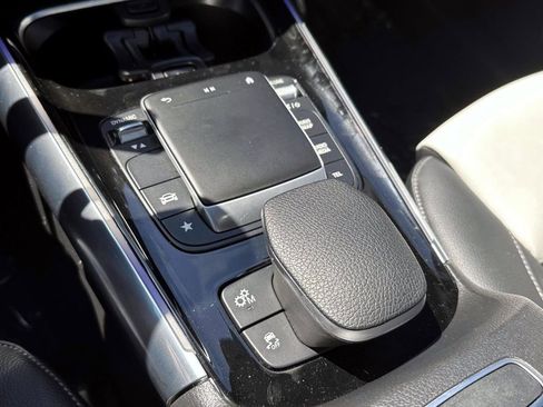 Used 2021 Mercedes-Benz GLA 45 AMG 4MATIC image 32