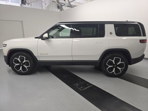 Used 2023 Rivian R1S Adventure AWD/4WD image 2