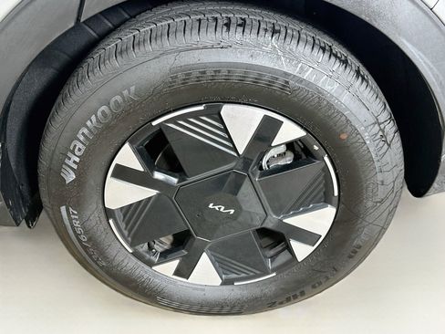 Used 2026 Kia Sportage LX FWD image 11