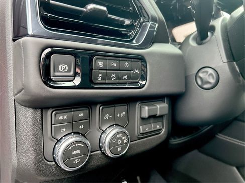 New 2026 GMC Yukon AT4 Ultimate image 16