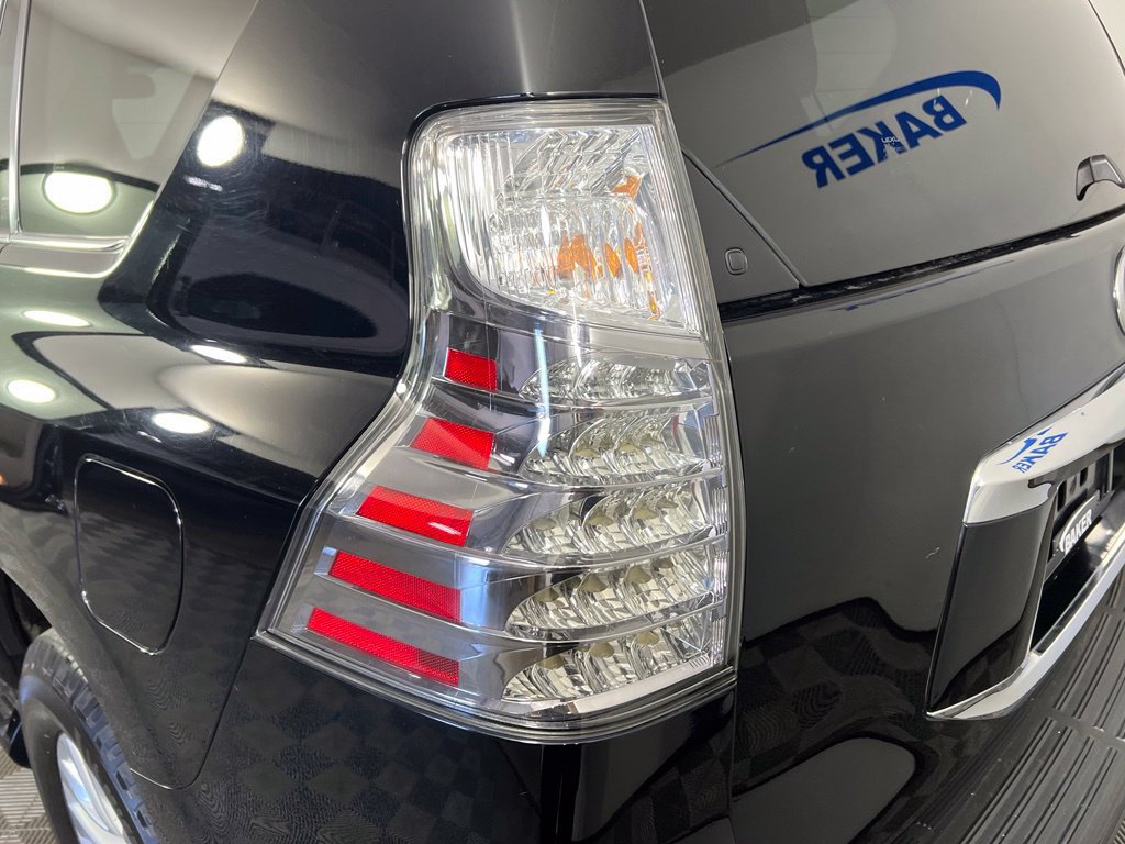 Used 2015 Lexus GX 460 w/ Premium Package AWD/4WD image 37