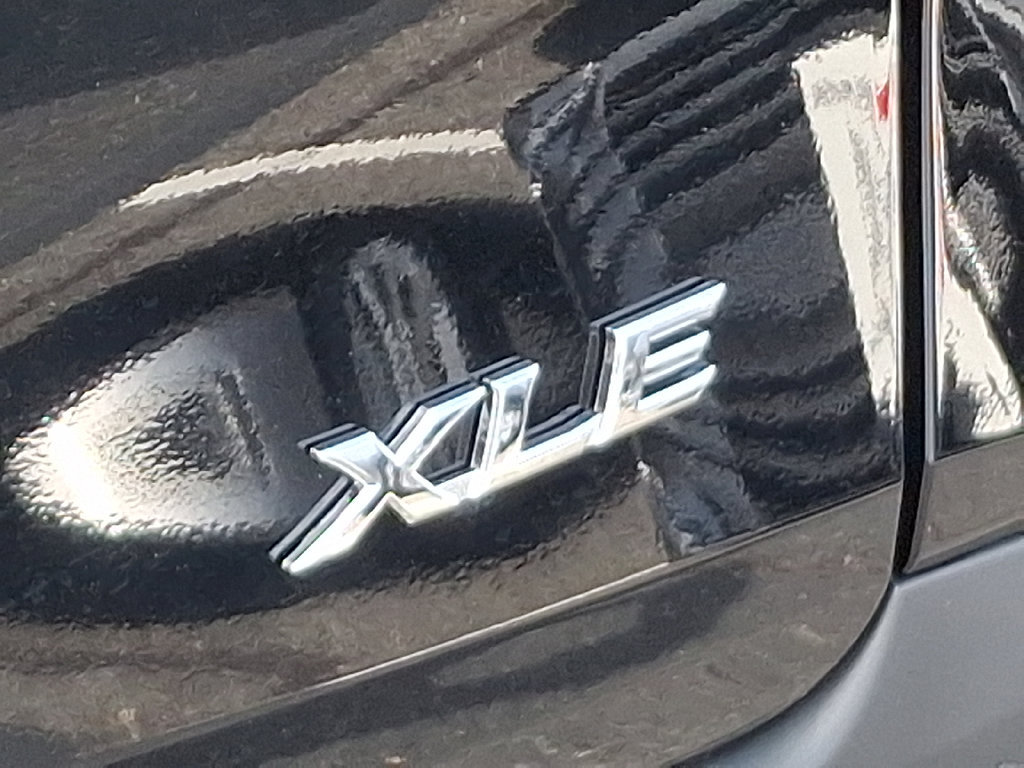 Used 2026 Toyota Sienna XLE FWD image 37