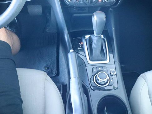 Used 2015 MAZDA MAZDA3 i Sport FWD image 25
