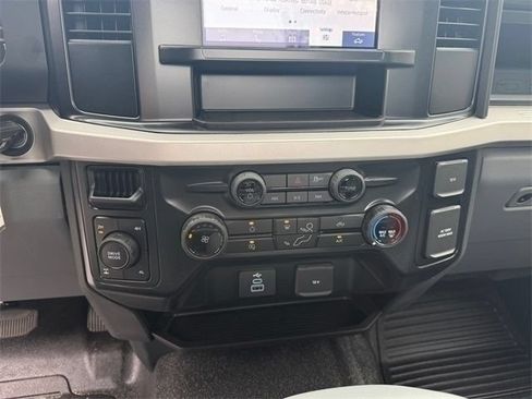 New 2025 Ford F250 XL w/ FX4 Off-Road Package AWD/4WD image 11