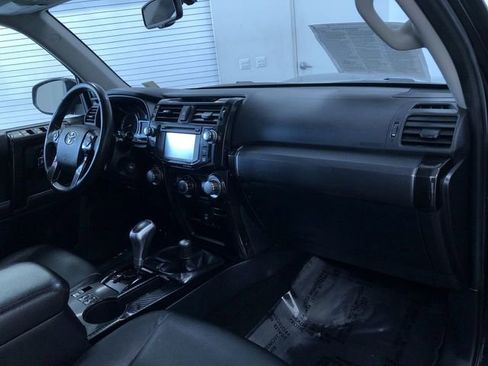 Used 2017 Toyota 4Runner TRD Off-Road Premium image 26