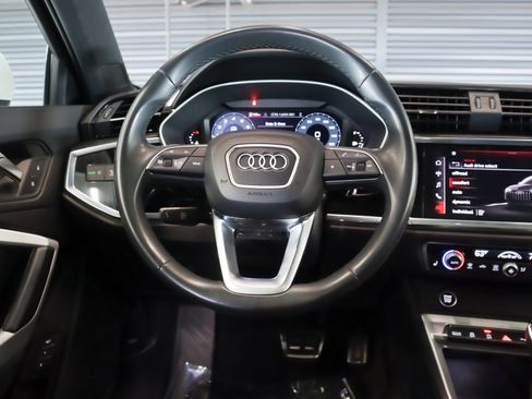 Used 2023 Audi Q3 2.0T Premium w/ Convenience Package AWD/4WD image 18
