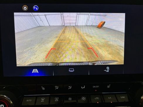 Used 2024 Chevrolet Colorado LT w/ LT Convenience Package III image 13