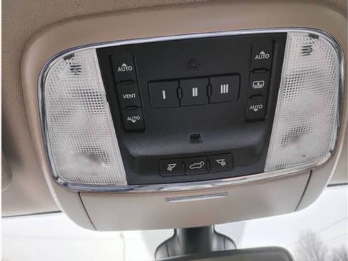 Used 2018 Jeep Grand Cherokee Overland AWD/4WD image 19