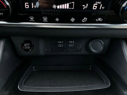 Used 2025 Nissan Rogue SV image 25