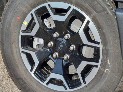 Used 2023 Ford F150 Lightning XLT image 10