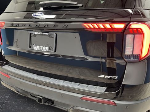 Used 2025 Ford Explorer ST-Line w/ Premium Package AWD/4WD image 44