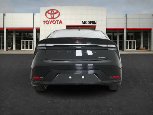 New 2026 Toyota Prius Plug-In Hybrid image 18