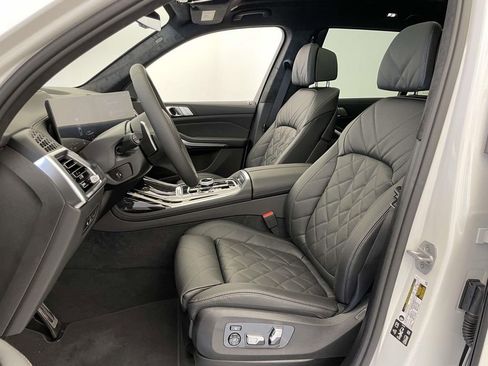 New 2026 BMW X7 xDrive40i AWD/4WD image 13