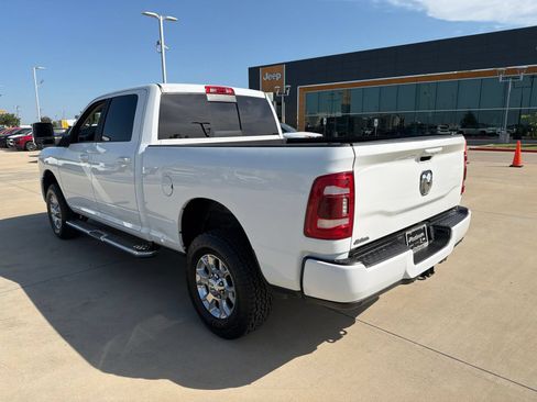 Used 2024 RAM 2500 Laramie AWD/4WD image 3