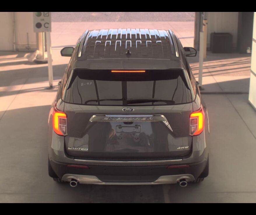 Used 2024 Ford Explorer Limited AWD/4WD image 9