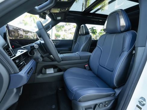 New 2026 INFINITI QX80 SPORT w/ Sport Exterior Package image 6