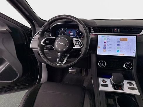 New 2026 Jaguar F-PACE SVR image 25