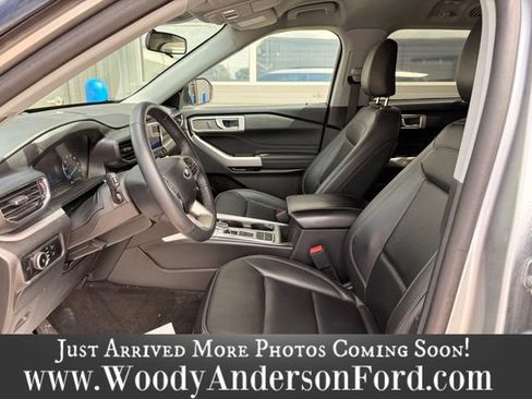 Used 2024 Ford Explorer XLT w/ Equipment Group 202A image 9