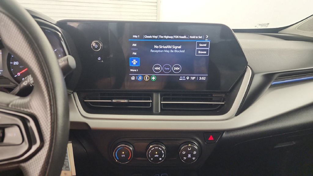 Used 2024 Chevrolet Trax LS w/ Driver Confidence Package FWD image 13