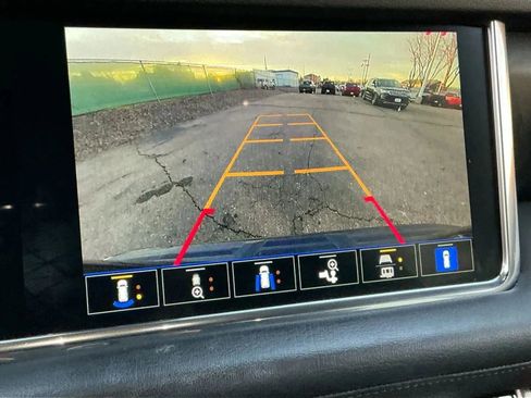 Used 2022 GMC Yukon XL Denali image 33