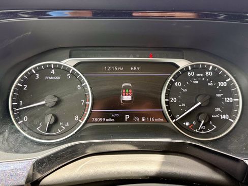 Used 2022 Nissan Pathfinder SV AWD/4WD image 19