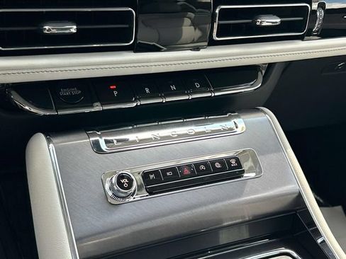 New 2027 Lincoln Aviator AWD image 33