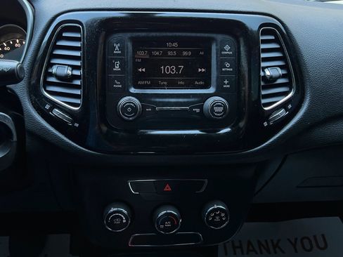 Used 2018 Jeep Compass Latitude AWD/4WD image 21