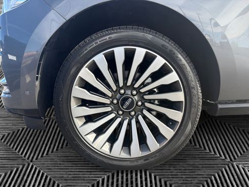 Certified 2021 Lincoln Navigator Reserve w/ Luxury Package image 14