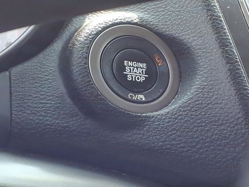 Used 2019 Dodge Journey Crossroad FWD image 15