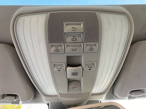 Used 2014 Mercedes-Benz E 350 E 350 Luxury 4dr Sedan image 23