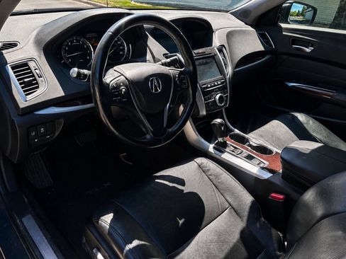 Used 2017 Acura TLX w/ Technology Package FWD image 10