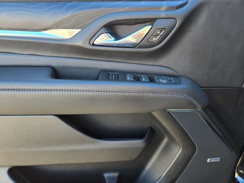 Used 2023 GMC Yukon Denali w/ Denali Reserve Package image 21