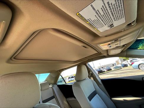 Used 2013 Toyota Camry L image 12