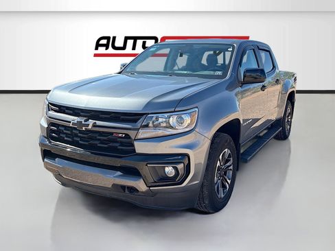 Used 2021 Chevrolet Colorado Z71 w/ Safety Package AWD/4WD image 3