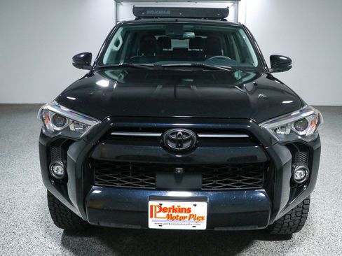 Used 2023 Toyota 4Runner SR5 Premium w/ Moonroof Package AWD/4WD image 4