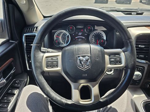 Used 2016 RAM 1500 Laramie w/ Convenience Group AWD/4WD image 11