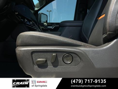 Used 2024 GMC Sierra 2500 AT4 w/ AT4 Premium Plus Package AWD/4WD image 11